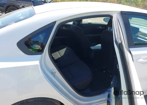 2019 Kia Forte Lxs z USA, uszkodzony, nr VIN 3KPF24ADXKE087302